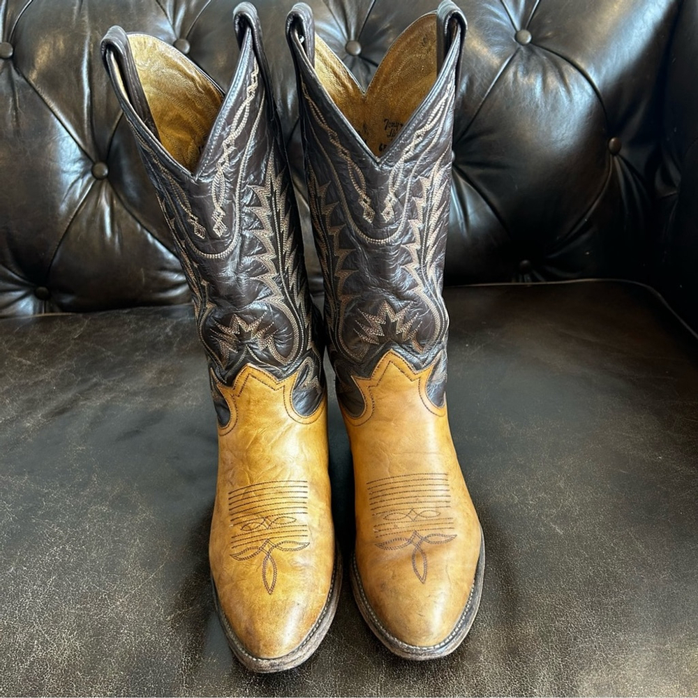 Tony Lama Menβs Brown and Tan Cowboy size 7.5D (Standard Width) - Picture 2 of 10